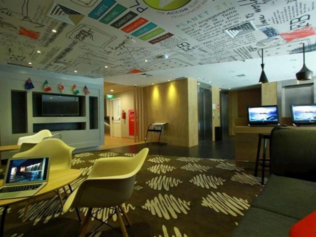 Ibis Gading Serpong Eksteriør billede