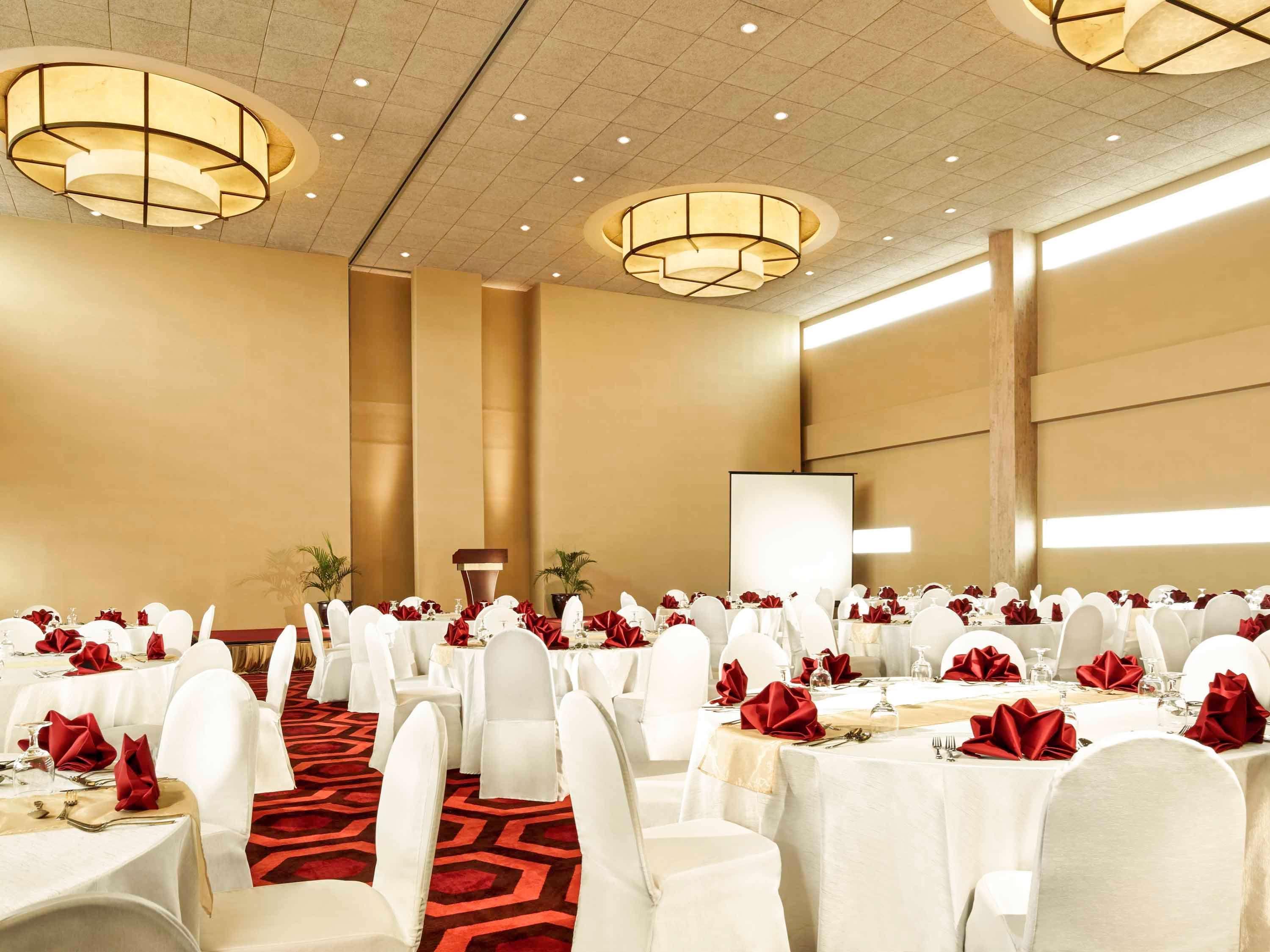 Ibis Gading Serpong Eksteriør billede