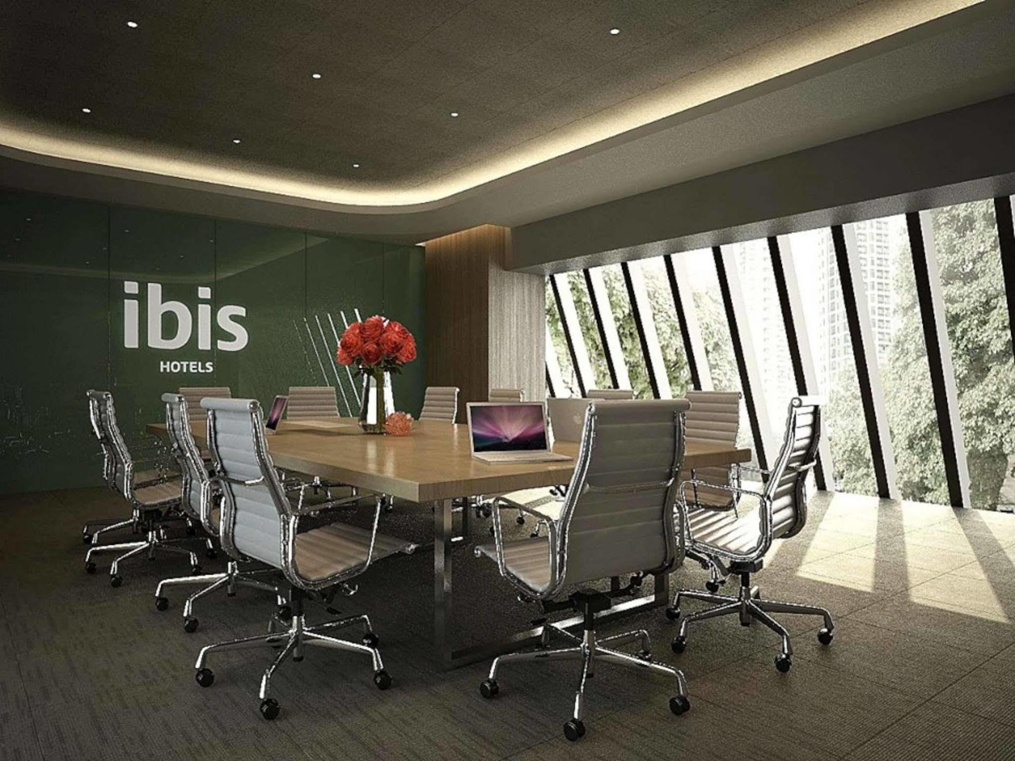 Ibis Gading Serpong Eksteriør billede