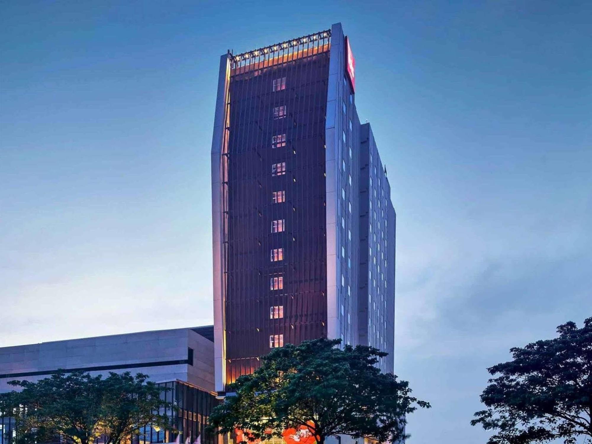 Ibis Gading Serpong Eksteriør billede