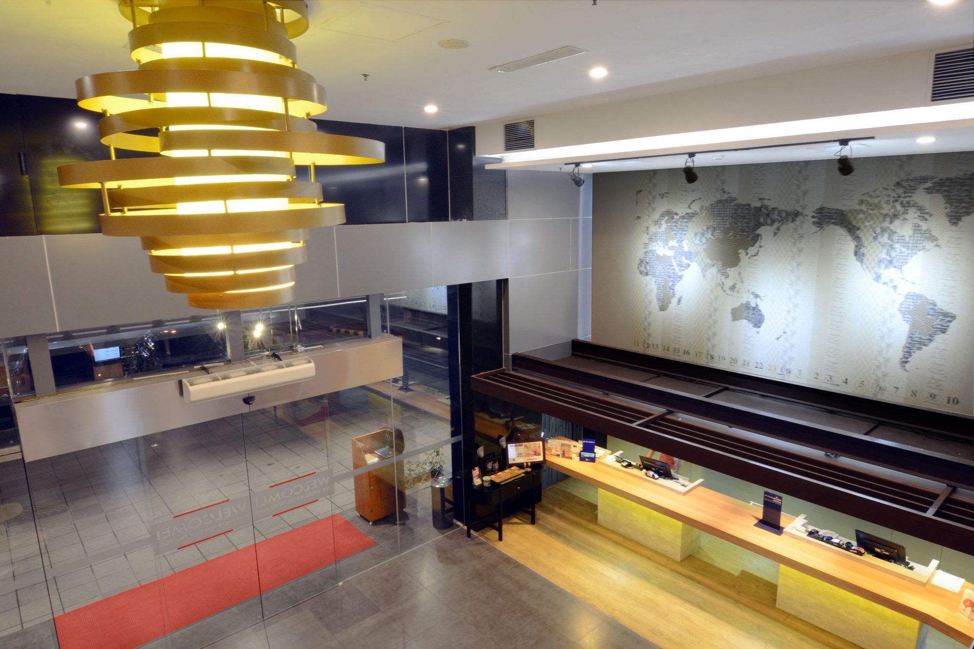 Ibis Gading Serpong Eksteriør billede